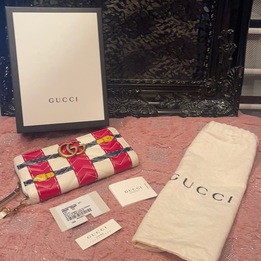 Gucci Matelasse TrompeL ‘Oeil Marmot wallet brand new.